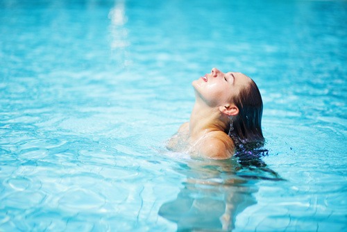 Qué es la hidroterapia y cuáles son sus beneficios