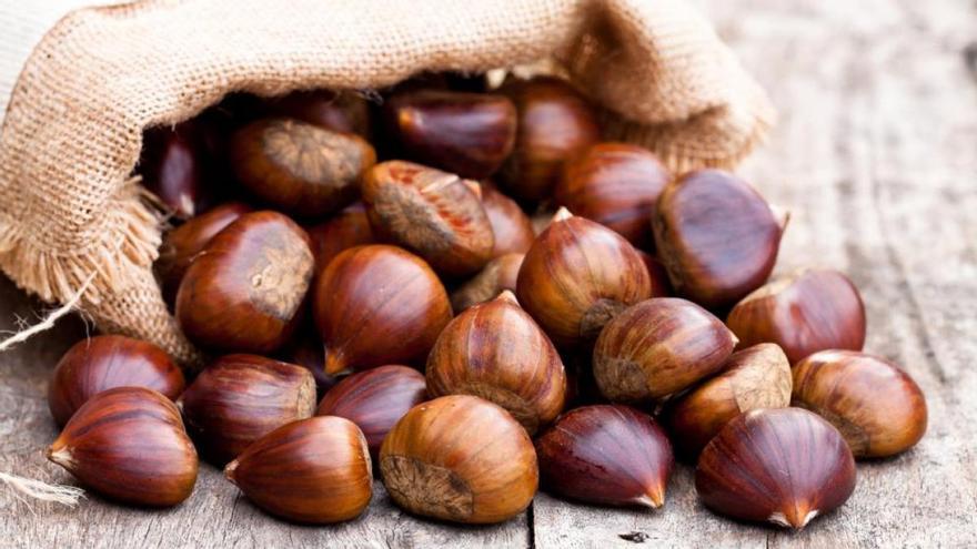 Descubre los masajes descontracturantes de espalda con castañas